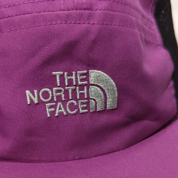 The North Face Magenta and Black Cap Kids M/M Original Price $26 New With Tags.. - Picture 11 of 13